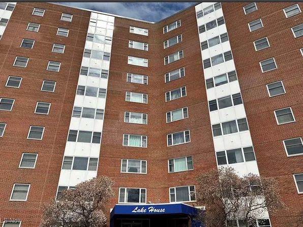 11850 Edgewater Dr APT 721, Lakewood, OH 44107