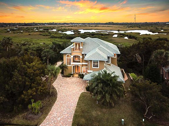 2nd image of 121 Oyster Catcher Cir