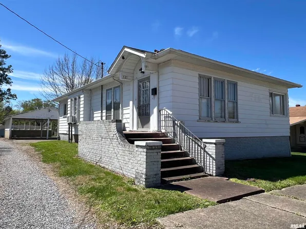 521 W College St, Harrisburg, IL 62946