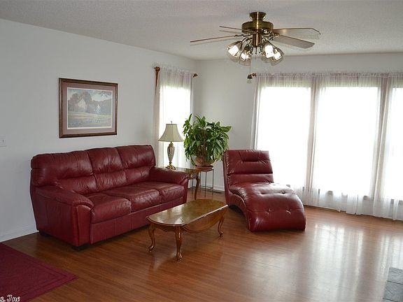 3rd image of 170 Zebulin Dr