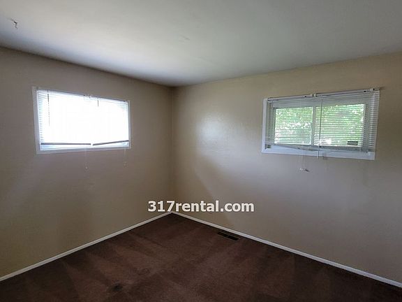 5th image of 4811 Katherine Dr