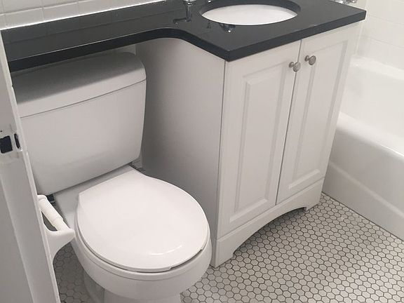 5th image of 652 Amsterdam Ave APT 1A