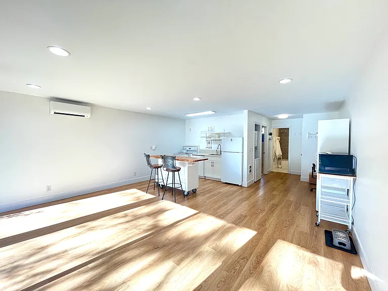 100 Kerr Pkwy #36 — Photo 4