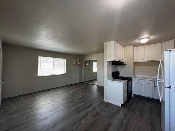 3rd image of 510 N 5th Ave APT 2A