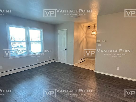 2nd image of 2120 Van Deuren St #F