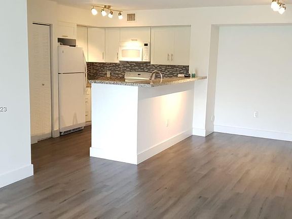 3rd image of 4560 NW 107th Ave #10812
