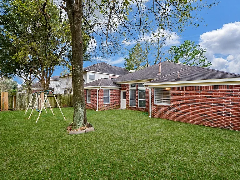 14410 Pelican Marsh Dr — Photo 37