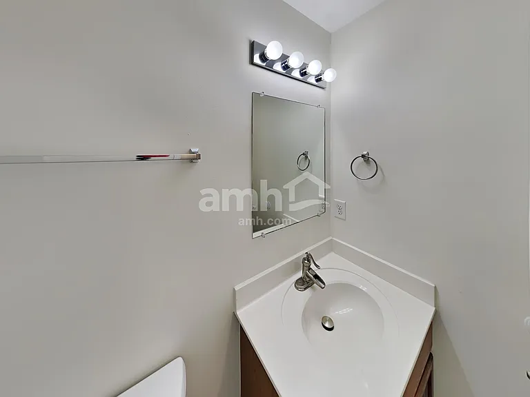 661 Wolfeboro Ln — Photo 16