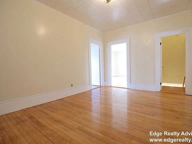 58 Leicester St #2 — Photo 9