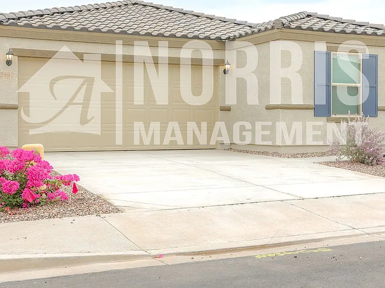 2897 N Rosewood Ln — Photo 3