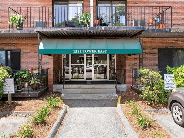 1321 Worcester Rd #505, Framingham, MA 01702