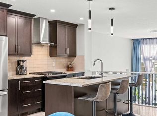 46 S Corner Meadows Cmn NE, Calgary, AB T3N 1K1
