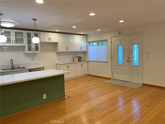 3rd image of 3220 Altura Ave APT 305