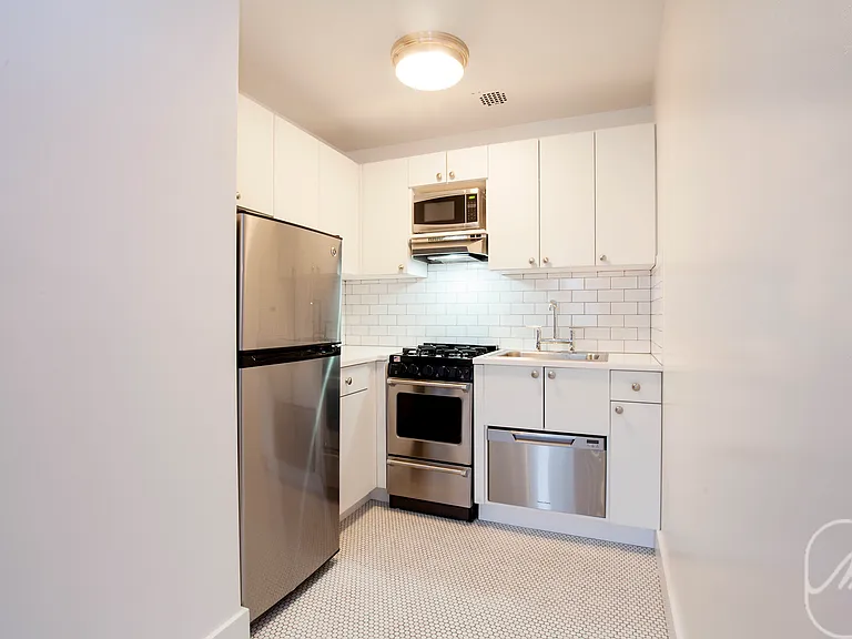 27 W 16th St #3J — Photo 3