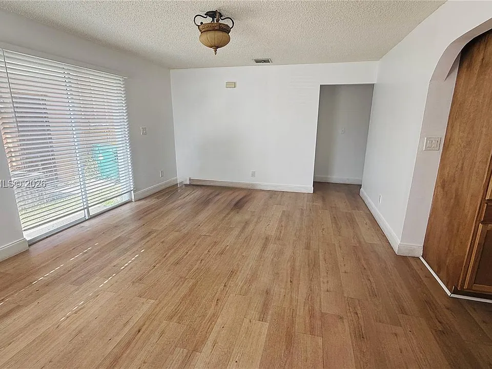 230 NW 7th Ave