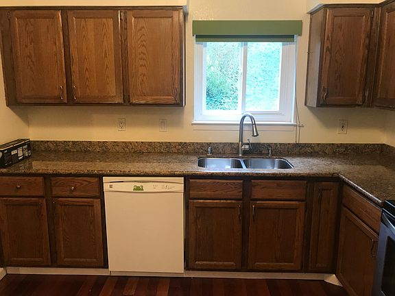 2nd image of 310 Barbara Ln