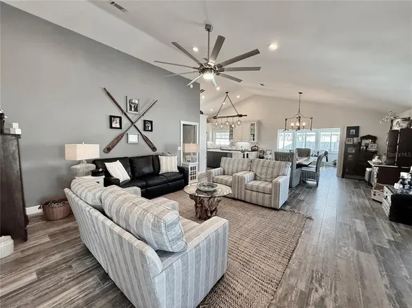 39 Avalon Ter, Palm Coast, FL 32137