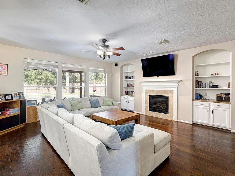 2511 Bridgestone Park Ln — Photo 6