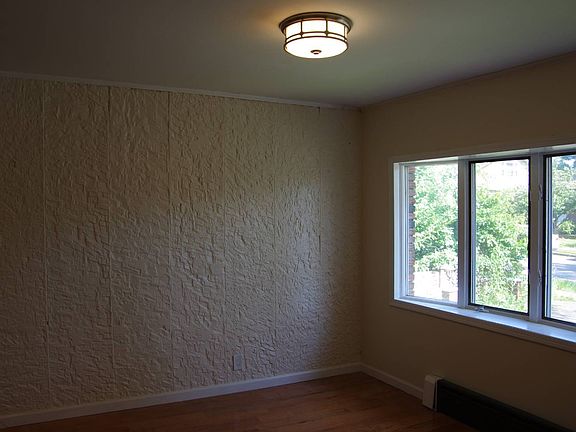 4th image of 1384 Star Ave