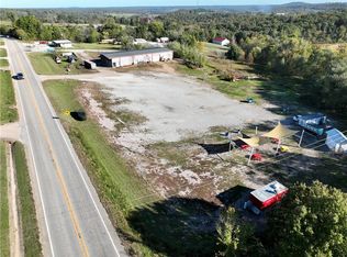 S Gaskill St, Huntsville, AR 72740