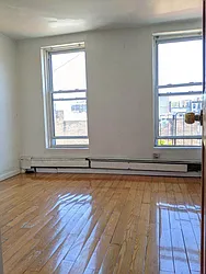 Rented by Momentum Real Estate LLC