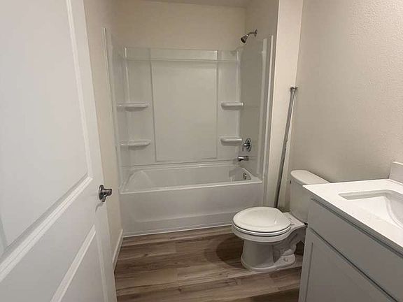 5th image of 3058 NE 20th Ter