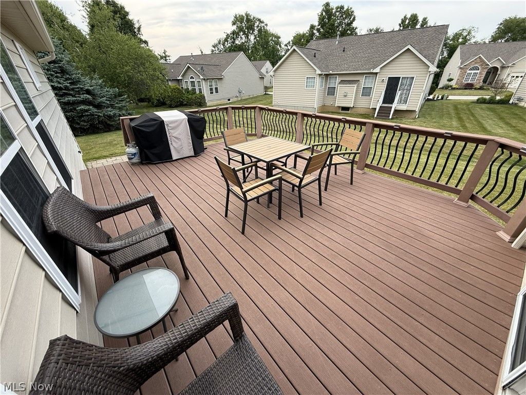 544 Country View Pkwy, Northfield, OH - View 2
