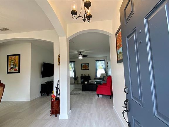 5th image of 2816 Scenic Ln