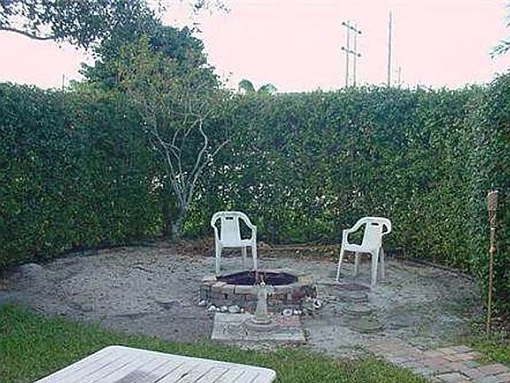 5th image of 8207 NW 100th Ter