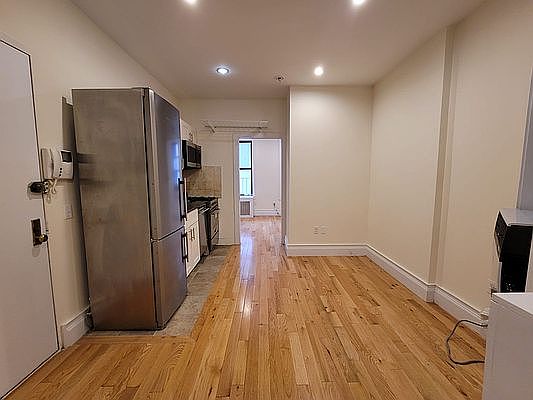 1st image of 256 E 10th St #3W