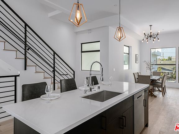 4th image of 343 N La Fayette Park Pl