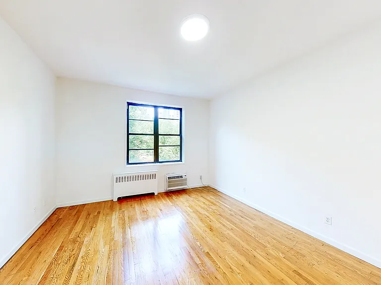 318 E 89th St #5A — Photo 3