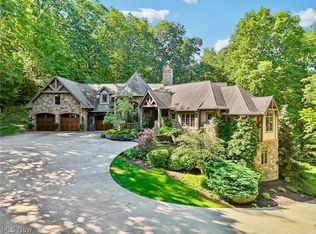 2926 Yellow Creek Rd, Akron, OH 44333