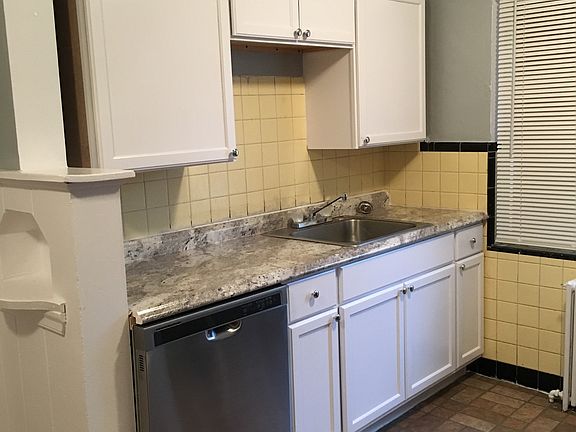 4th image of 3123 Bracken Woods Ln #3