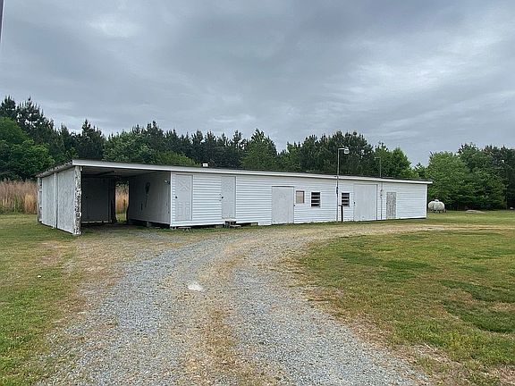 5th image of 406 Woodruff Rd