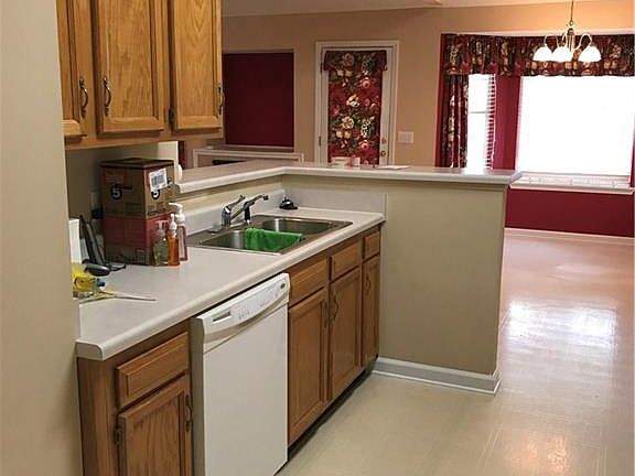 5th image of 4613 Madison Cir