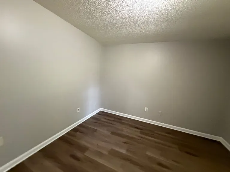5596 Karen Dr — Photo 11