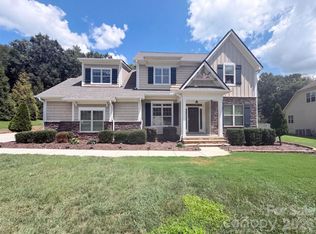131 Lakeshore Hills Dr, Mooresville, NC 28117