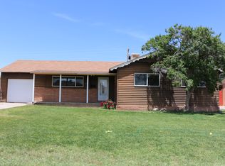 4100 Cedar Dr, Farmington, NM 87402