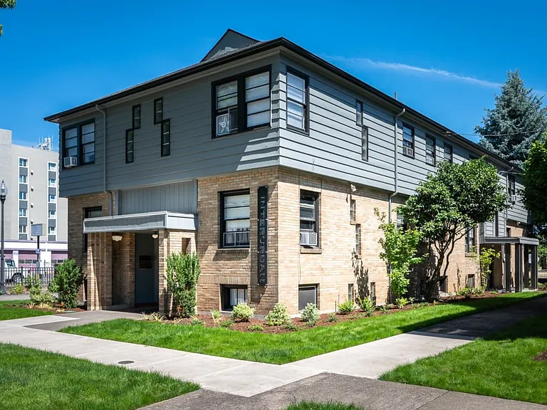 The Interurban Apartments — Photo 2
