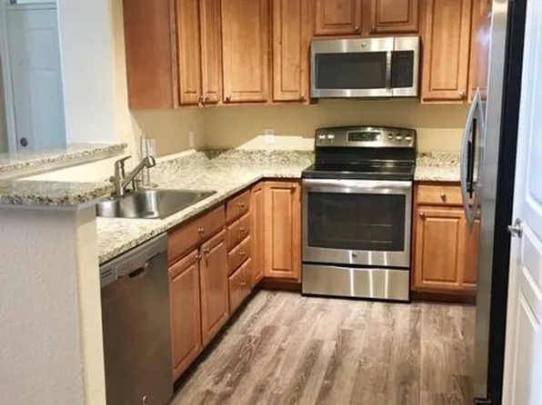 10331 W Girton Dr, Lakewood, CO 80227