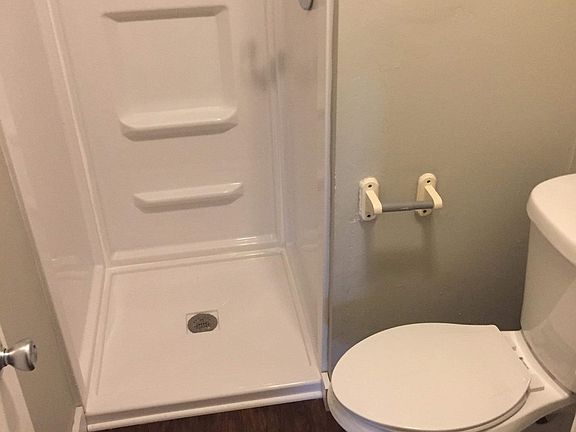 2nd image of 556 N Clay St APT 1