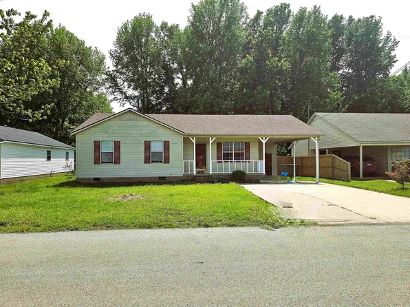 1110 Roberts Dr, Paragould, AR 72450
