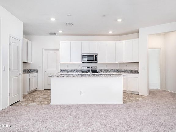3rd image of 17489 W Molly Ln