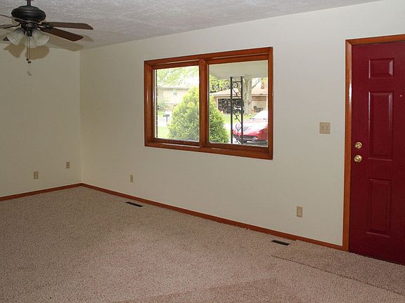 4th image of 127 Eastland Dr