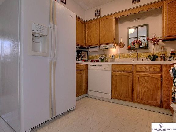 4th image of 14613 Gertrude St