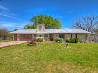 904 6th St, Blanco, TX 78606