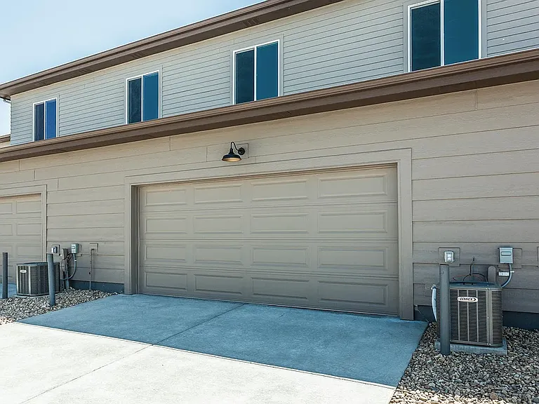 5748 Stone Fly Dr — Photo 43
