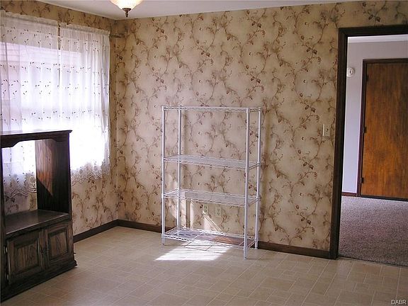 5th image of 4831 Arrowhead Dr