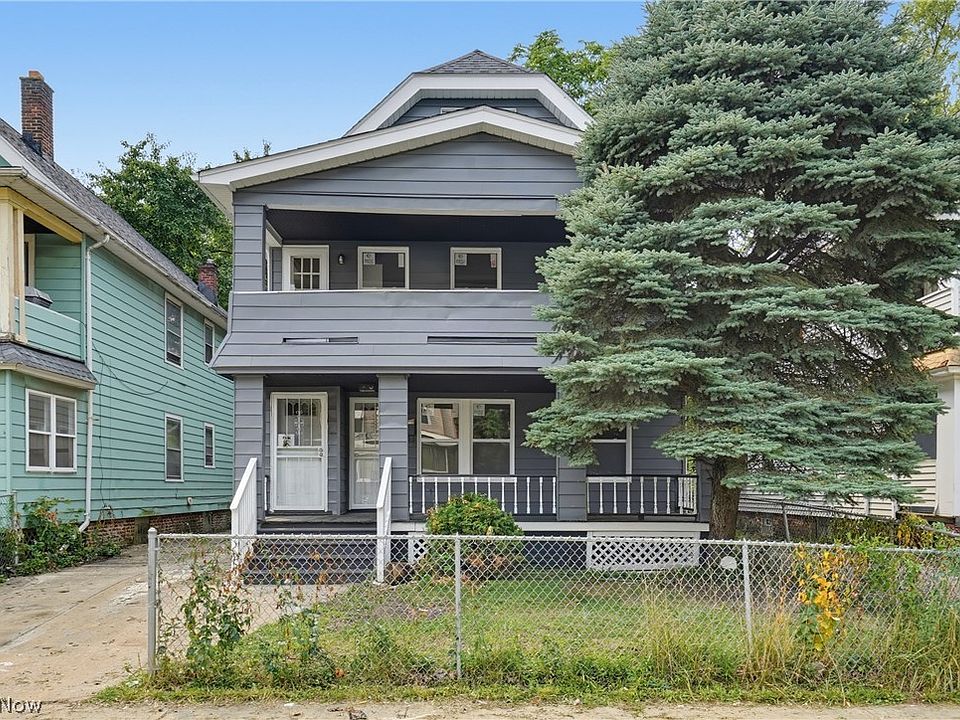 1st image of 628 E 131st St